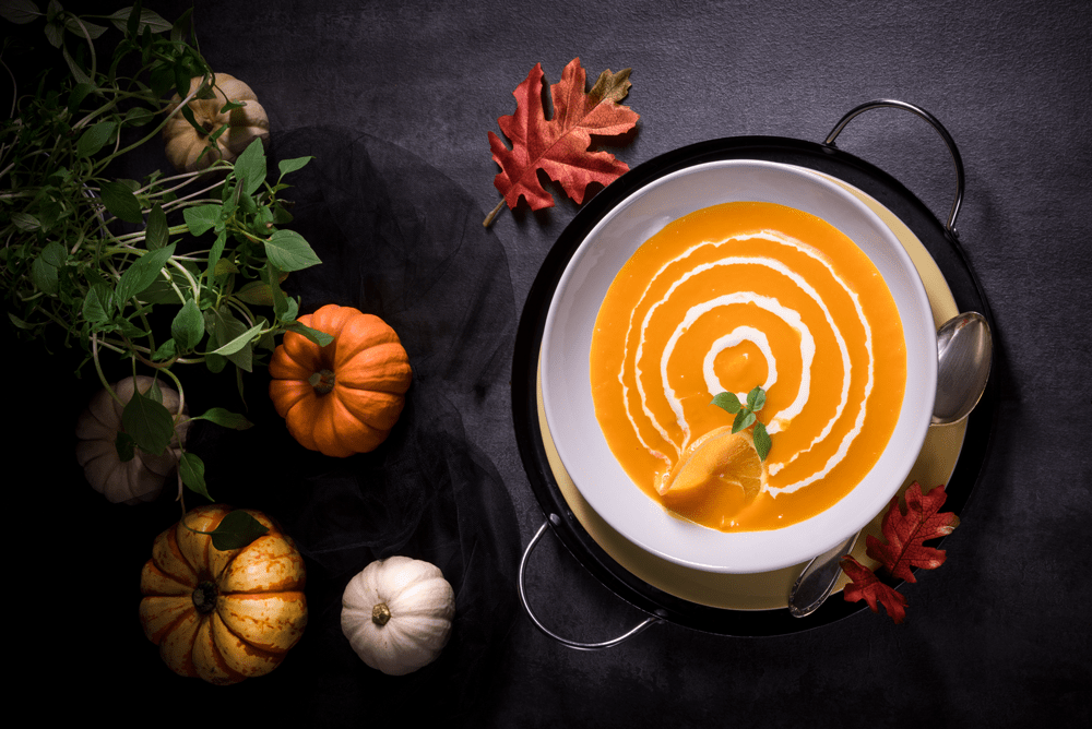 Velouté de légume, accompagné de persil afin de représenté la diétothérapie